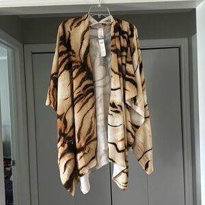 Chico’s large/XL Shawl, Tiger Essence Ruana, brand new with the tags still on